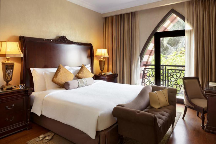 Jumeirah Zabeel Saray Dubai - Seafront Five Bedroom Royal Villa