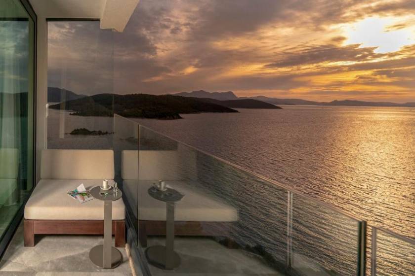 Le Méridien Bodrum Beach Resort - Panorama Seaview, Guest room, 1 King, Sea view, Balcony