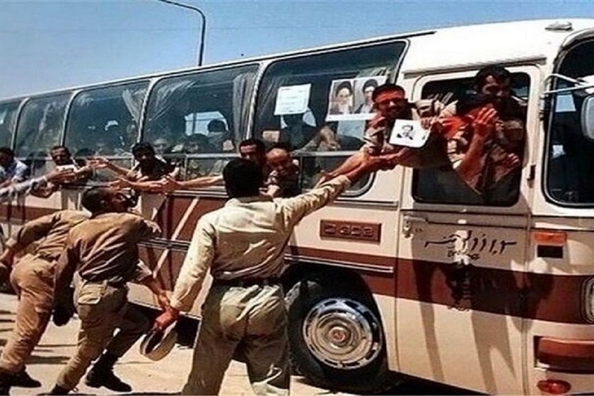 اعزام شدگان به جبهه. منبع عکس: وبسایت باشگاه خبرنگاران جوان. عکاس: نامشخص