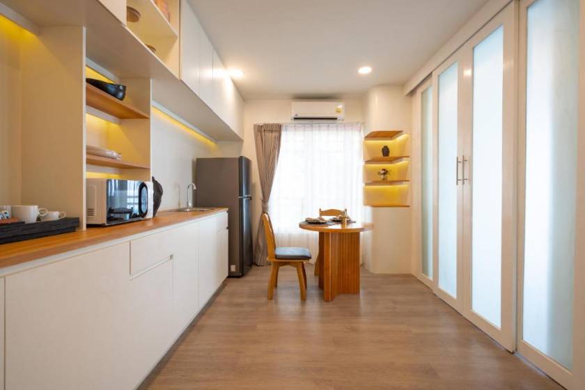 ANONA SUNSET Boutique - Grand Executive Ocean front