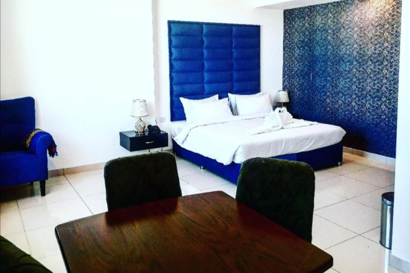 Parkside Plaza Muscat - Deluxe King Room