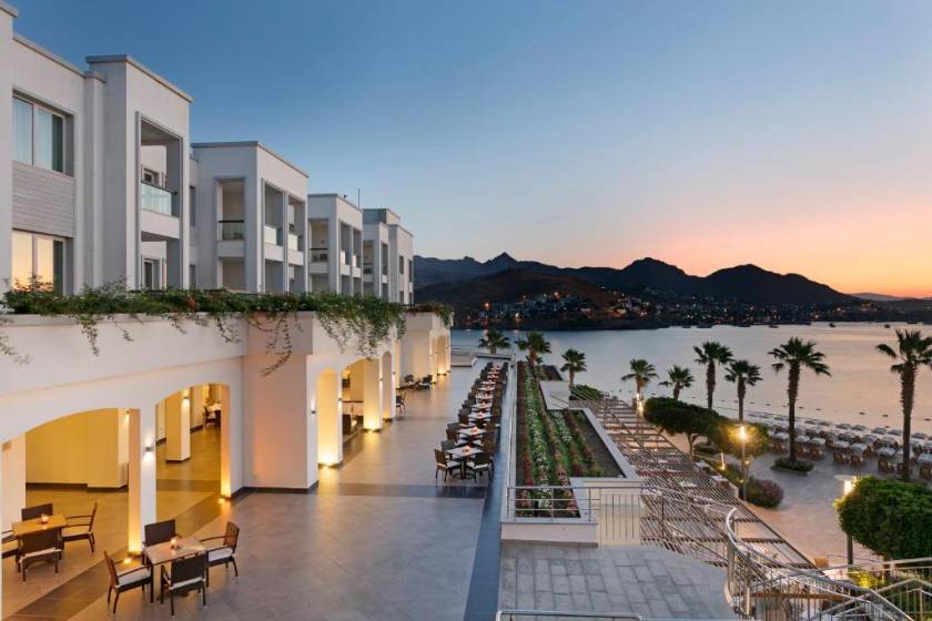 Xanadu Island - facade