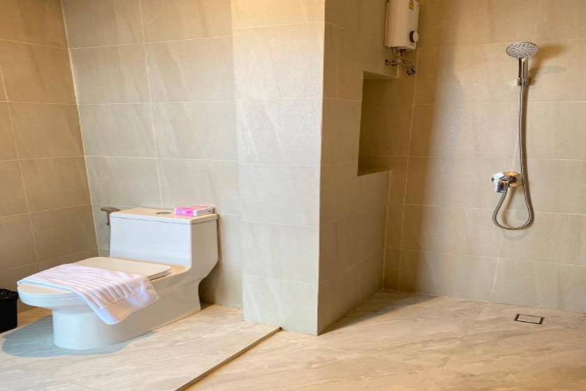 Alleyhill Phuket - Private & Cozy Boutique - Family Room with Mountain View