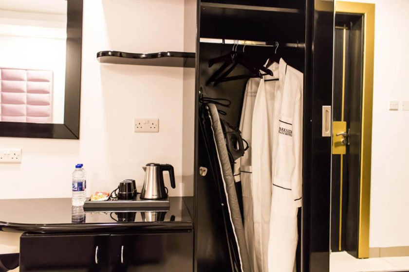 Parkside Plaza Muscat - Standard Twin Room