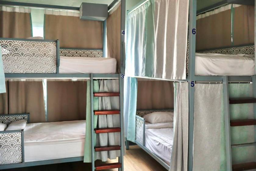 Friends Hostel - Phuket Airport - Bed in 6-Bed Female Dormitory Room