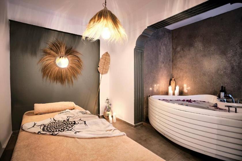 Liman Hotel Gümüslük - Adult Only - Queen Room with Spa Bath