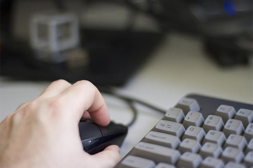 روز چرخاندن بی هدف موس دور آیکون ها
