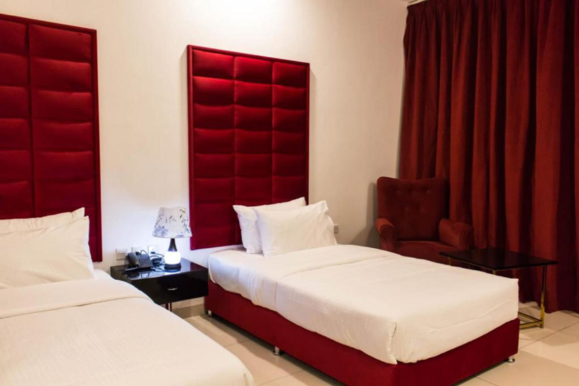 Parkside Plaza Muscat - Standard Twin Room
