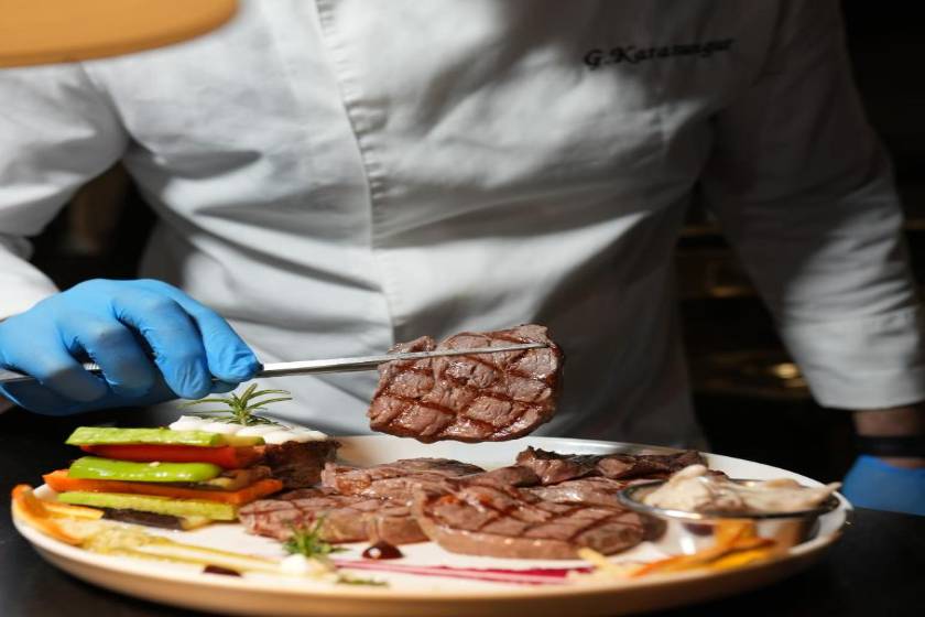 Cape Bodrum Luxury Hotel & Beach - food and drink