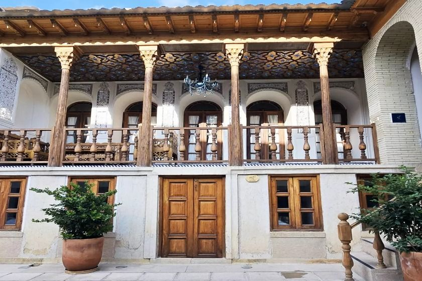 هتل بوتیک عمارت محلاتی شیراز