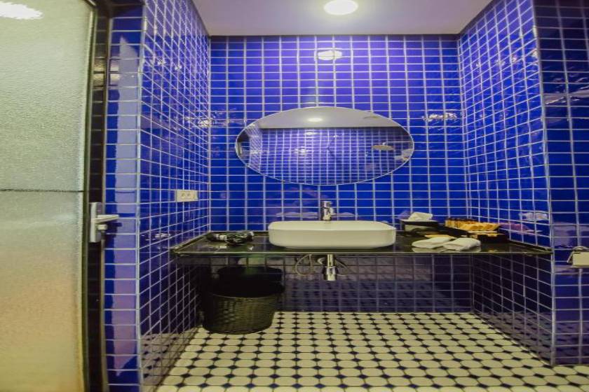 Graphic Hotel Batumi - Double Room with Balcony