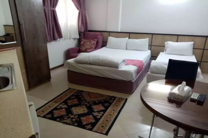 هتل آپارتمان معین درباری مشهد - اتاق