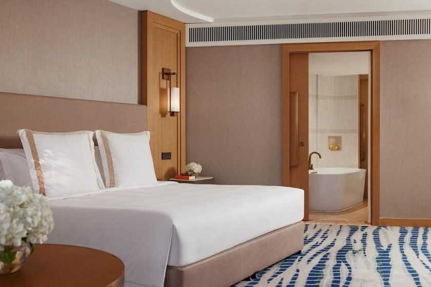 Jumeirah Beach Hotel Dubai - Ocean Balcony Club with Club Lounge access
