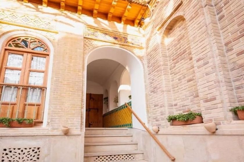 اقامتگاه سنتی سرای مهربانو شیراز - محوطه