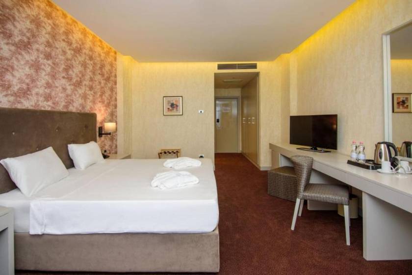 The Grand Gloria Hotel - Double Room with Sea View