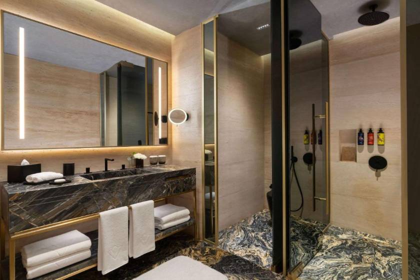 Rixos Tersane Istanbul - Premium King Room with Partial Sea View