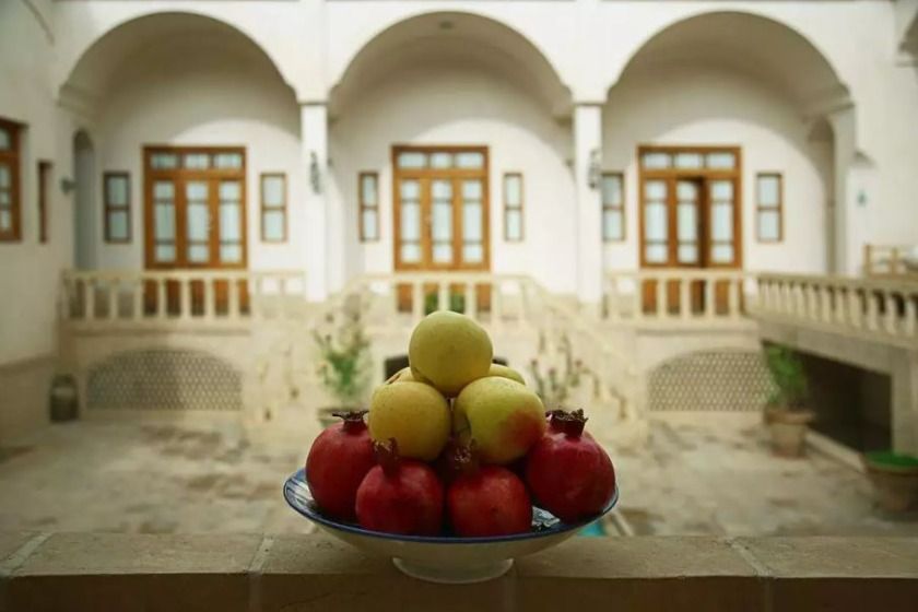 اقامتگاه سنتی کاشانه روشن کاشان - محوطه