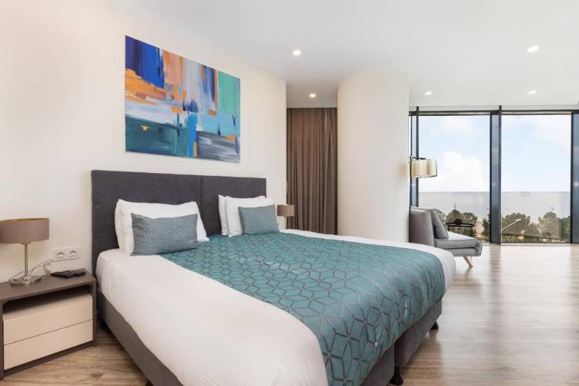 Beachfront Bellevue Residence Suites - Superior Suite with Sea View