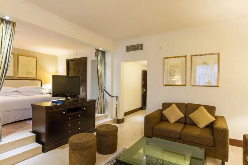 Grand Excelsior Hotel Deira Dubai - Executive Suite