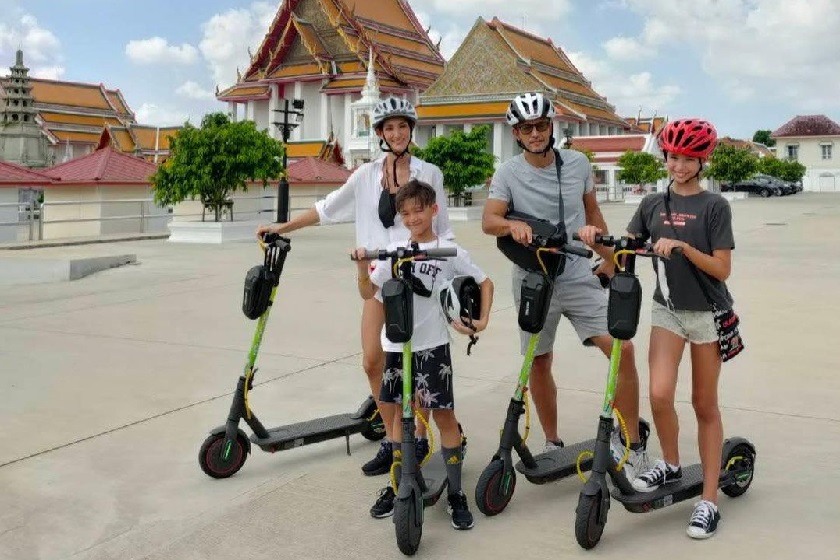 اسکوتر سواری در تایلند. منبع عکس: وبسایت Bangkokescooter.Tours. عکاس: نامشخص