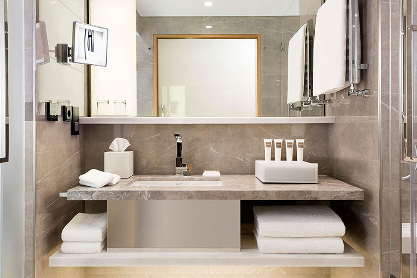 Swissotel The Bosphorus Istanbul - Swiss Executive King Room with Garden View and Lounge Access