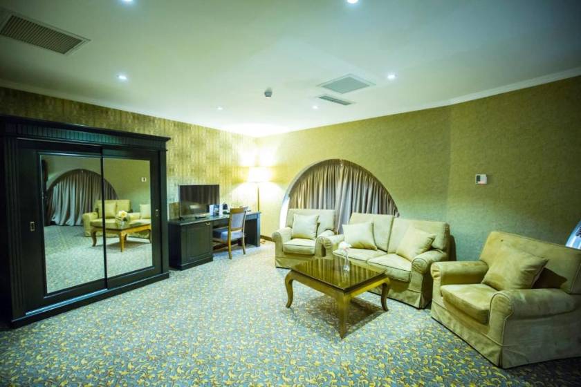 Colosseum Marina Hotel - Executive Suite