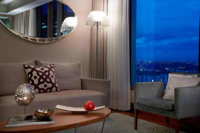 Renaissance Istanbul Polat Bosphorus Hotel - Junior Suite City View With Lounge Access
