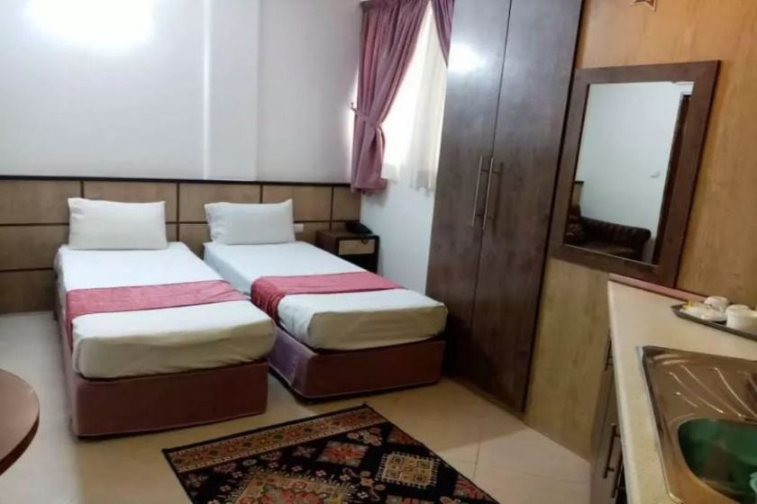 هتل آپارتمان معین درباری مشهد - اتاق