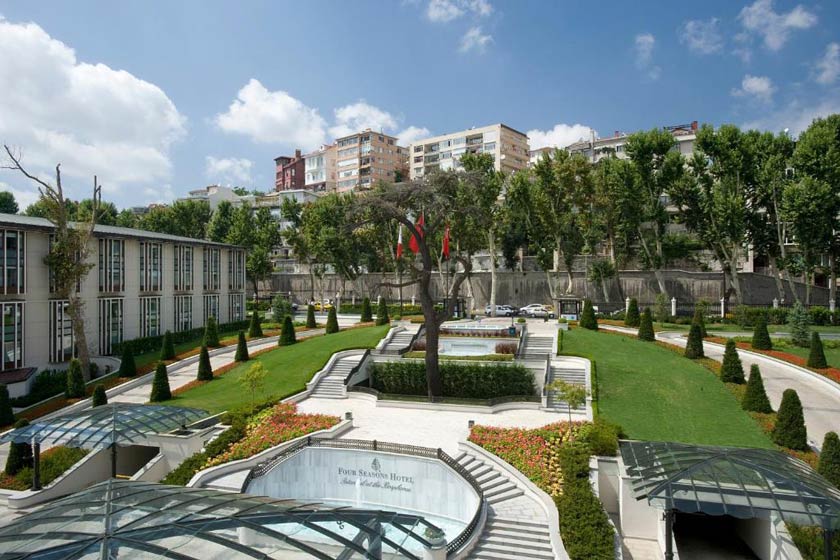 Four Seasons Hotel At The Bosphorus Istanbul - Palace Courtyard Room King Bed
