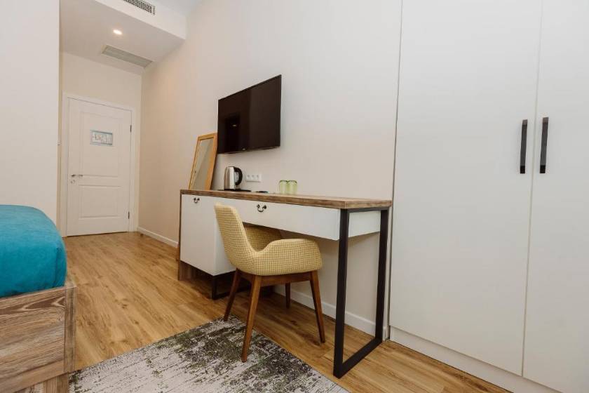 Boulevard Hotel Batumi - Queen Room with Garden View