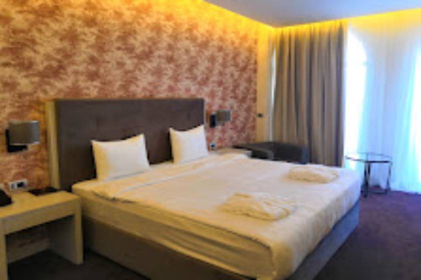 The Grand Gloria Hotel - Suite with City View