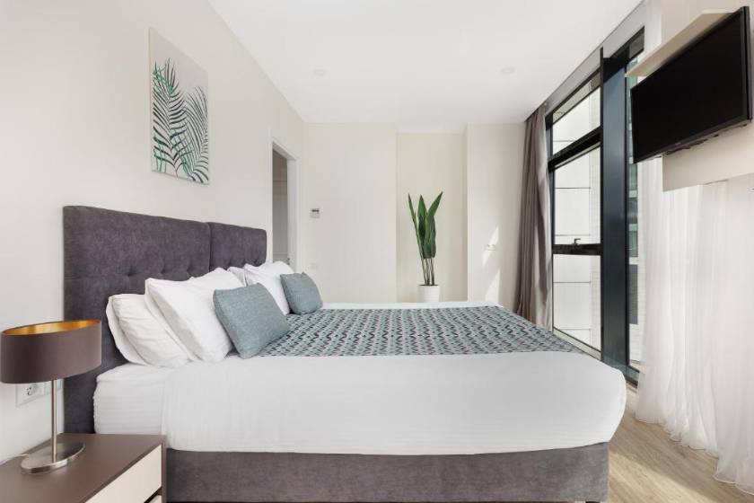 Beachfront Bellevue Residence Suites - One-Bedroom Apartment