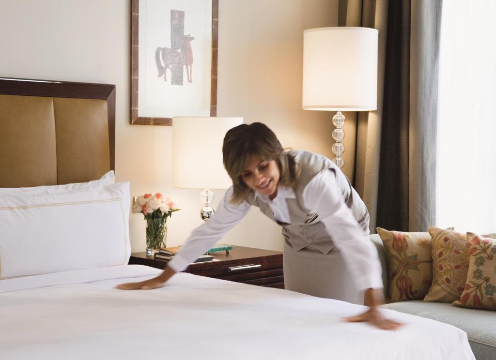 Four Seasons Hotel At The Bosphorus Istanbul - Courtyard Room One Queen and One Twin