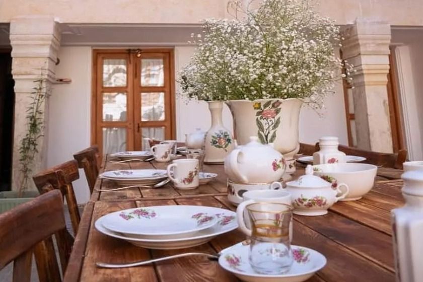 اقامتگاه سنتی سرای مهربانو شیراز - محوطه