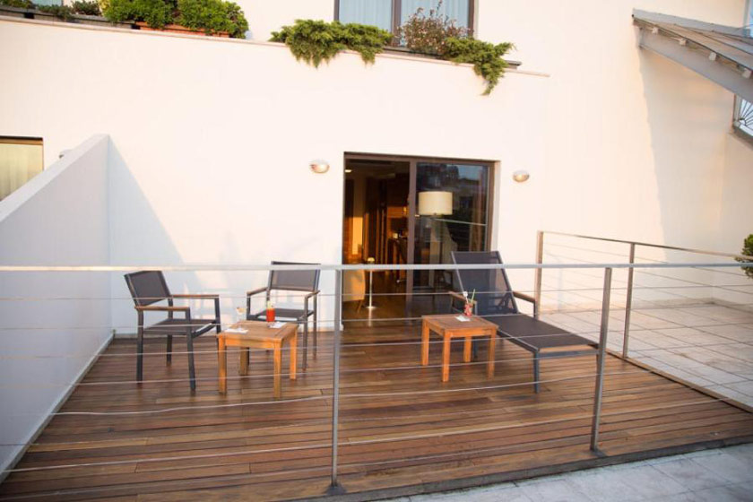 Holiday Inn Sisli Hotel Istanbul - King Suite - Smoking