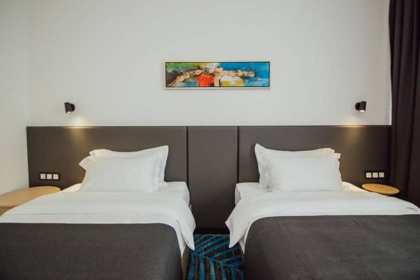 Graphic Hotel Batumi - Twin Room with Balcony