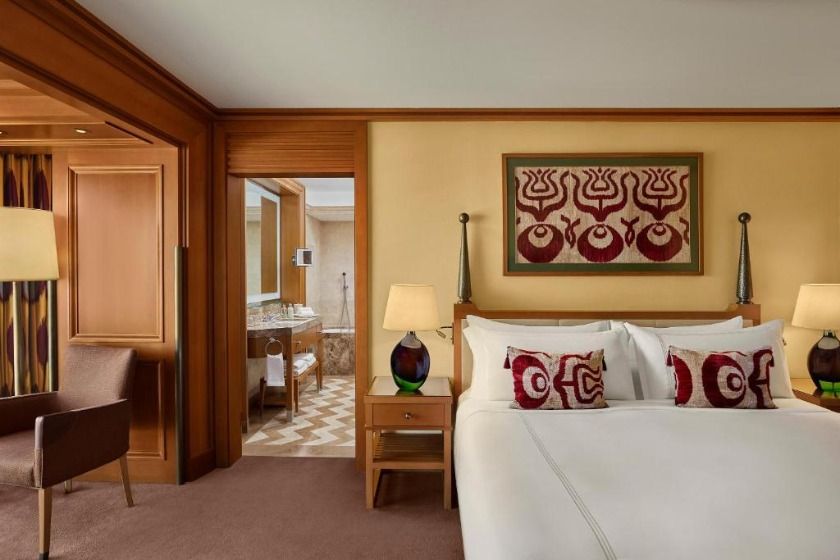 Divan Istanbul - Deluxe Partial Sea View Room King Bed