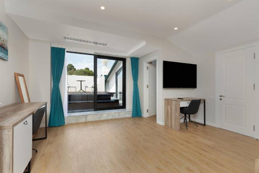 Boulevard Hotel Batumi - One-Bedroom Suite