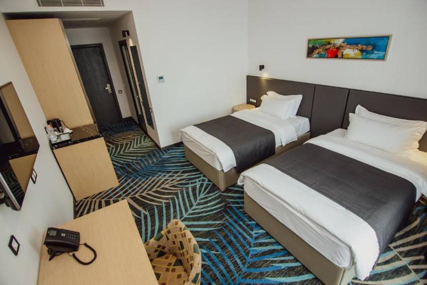 Graphic Hotel Batumi - Twin Room with Balcony