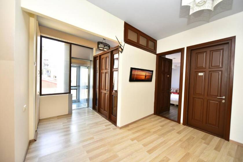 Hotel Phaliashvili - Twin Room with City View