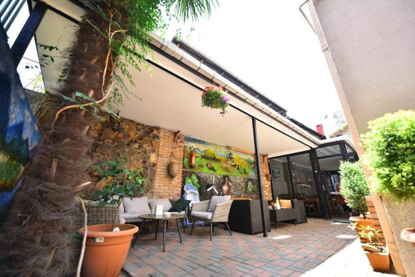 Hotel Phaliashvili - facade