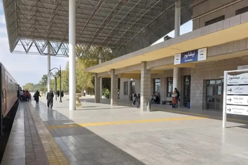 تعداد و مدت زمان توقف قطار در مسیر