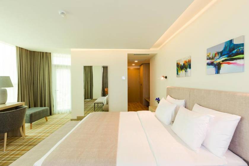 Best Western Premier Batumi - King Room with One King Bed and One Single Bed - Balcony/Mountain View