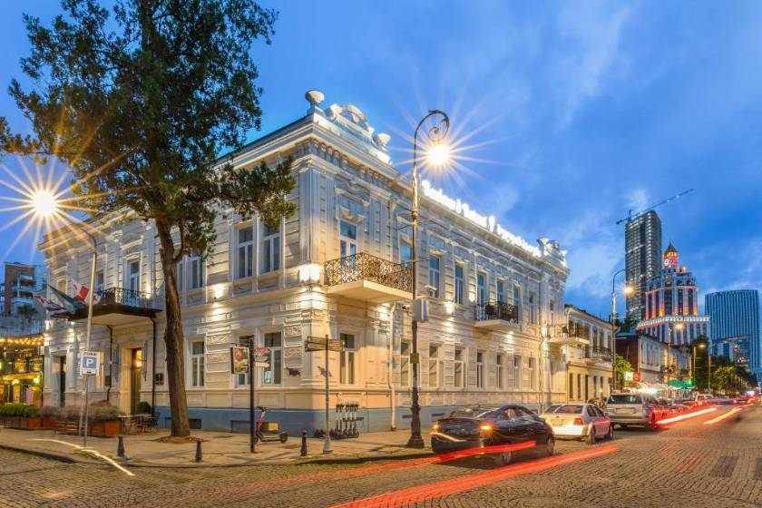 Boulevard Hotel Batumi -  facade