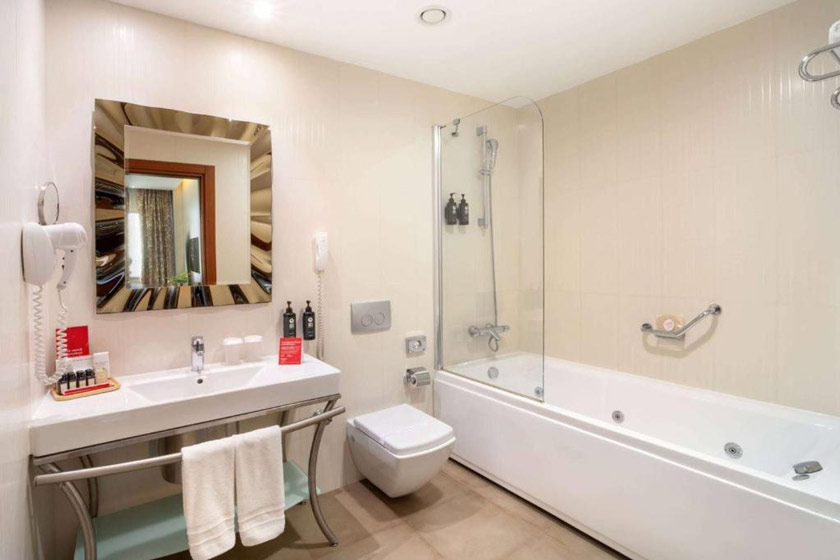 Ramada Plaza by Wyndham Istanbul Atakoy Istanbul - King Suite with Sea View