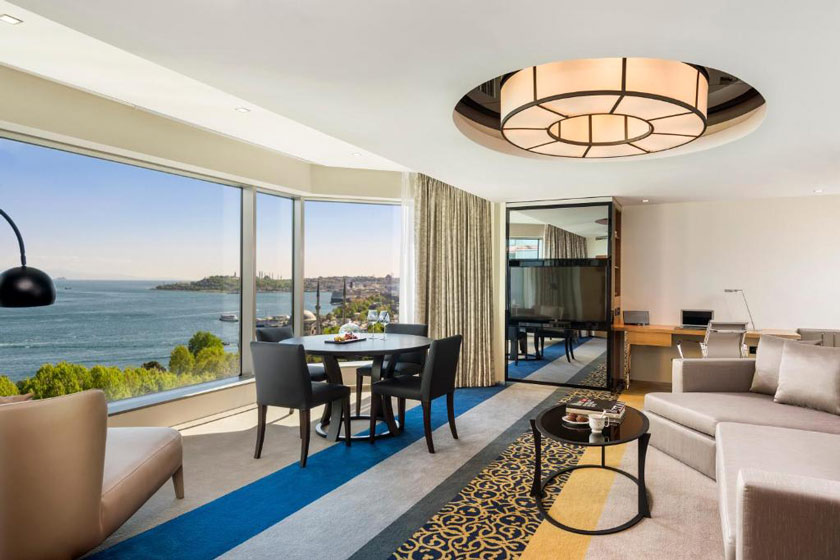Swissotel The Bosphorus Istanbul - Deluxe Suite with Bosphorus View