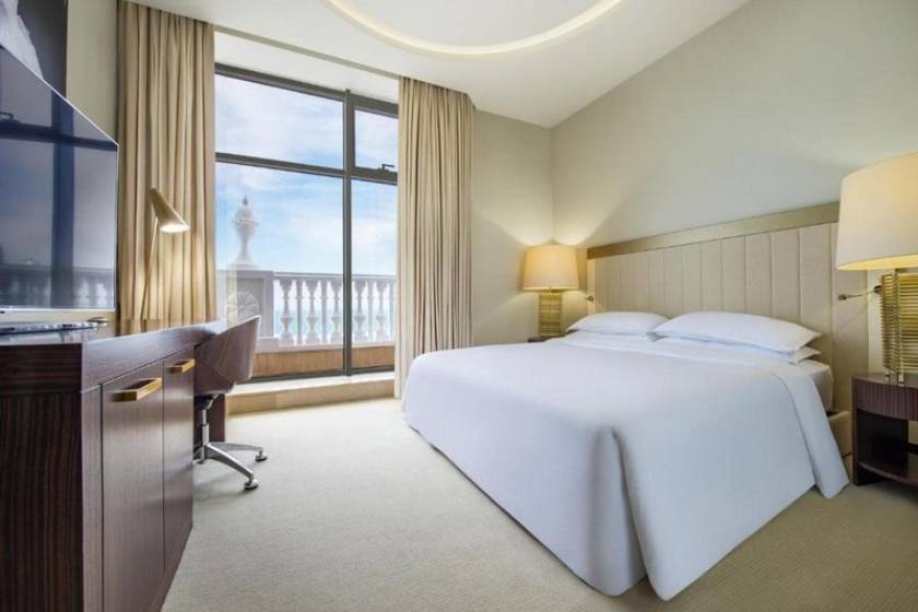 Sheraton Batumi Hotel - Executive Room, Larger Guest room, 1 King, Corner room