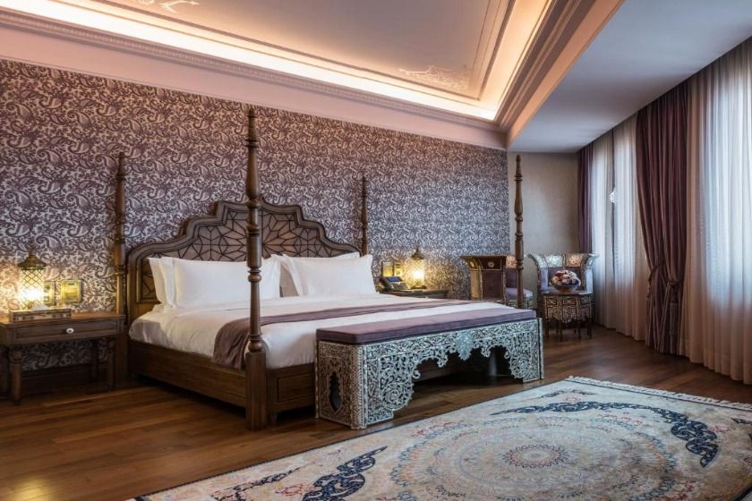 AJWA Sultanahmet - Preferred Hotels LVX Collection Istanbul - Corner Suite with Street View
