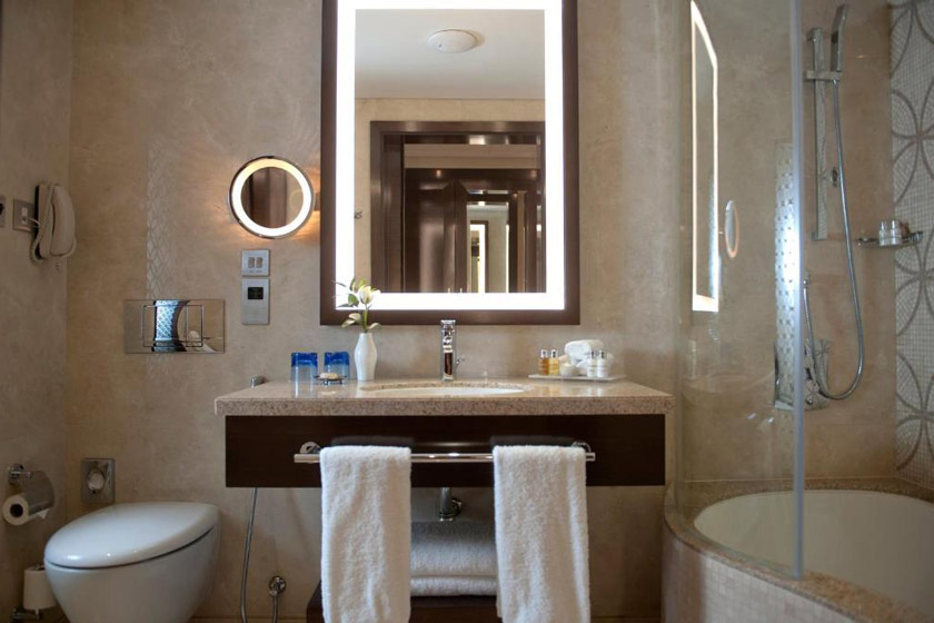 Crowne Plaza Dubai Deira Dubai - Standard King Room - Smoking