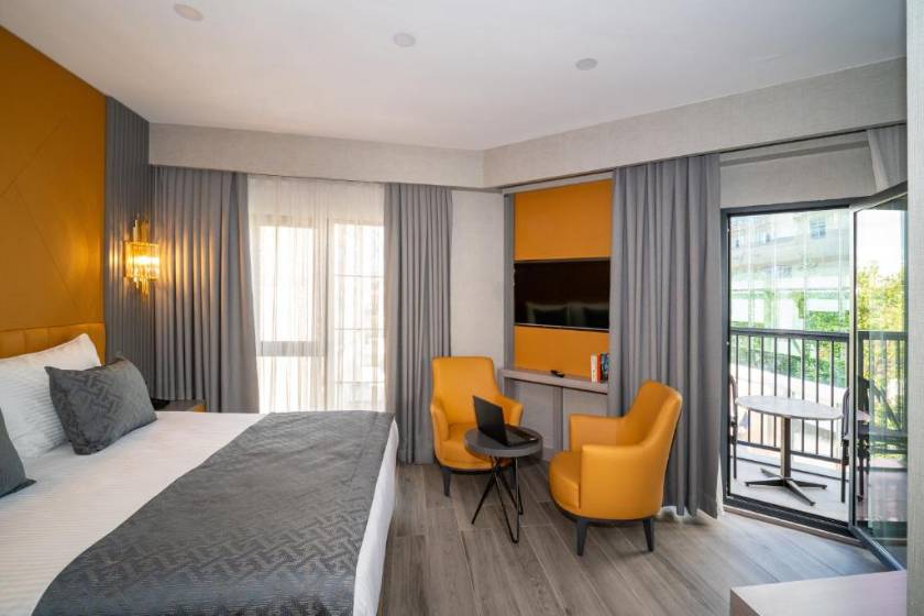 Icon Hotel Bomonti - Deluxe Double Room with Balcony